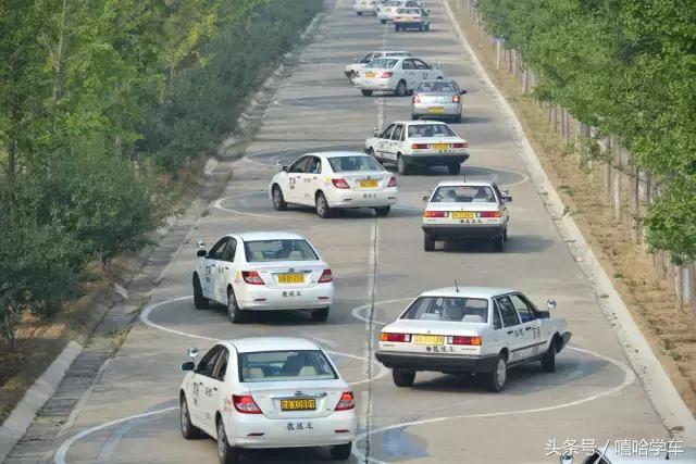 LOL“半肉卡莎”掀起新潮流,后期3000血还能秒人,刺客彻底绝望“三亿体育手机版”(图2) 三亿体育