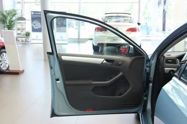 ‘三亿体育手机版’CES显智能硬件趋势：产业链瓶颈、标准缺失